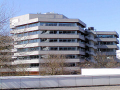Architektur in der City Nord in Hamburg Winterhude - ehm. Hamburger BP Zentrale.