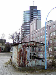 Alte Wiegestelle der Güterbahn am Güterbahnhof in Hamburg Harburg / Schellerdamm 2002.