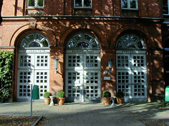 Aufnahmen vom Universitätskrankenhaus Hamburg Eppendorf, UKE - 2003; alter Eingang in der Martinistraße.