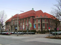 Hamburgisches Museum für Völkerkunde an der Rothenbaumchaussee im Stadtteil Rotherbaum, 2003.