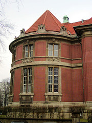 Hamburgisches Museum für Völkerkunde an der Rothenbaumchaussee im Stadtteil Rotherbaum, 2003.