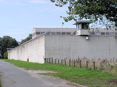 Fotos von der KZ-Gedenkstätte in Hamburg Neuengamme.   (2003)