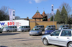 Autoverkauf Langenhorner Chaussee - Giebeltürme vom Bärenhof.
