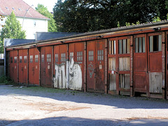 Fotos vom Gelände des Barmbeker Krankenhaus in Hamburg Barmbek Nord; Nebengebäude - Garagen.