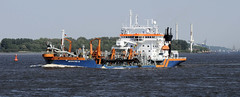 Bilder von Schiffen im Hamburger Hafen und auf der Elbe; Baggerschiff Geopodes 15 auf der Elbe.