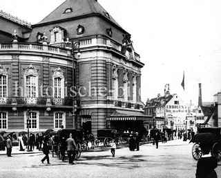 Laeiszhalle am Hamburger Holstenplatz, eröffnet 1908 - Architekten Martin Haller und Emil Meerwein; 1934 wurde der Holstenplatz in Karl-Muck-Platz umbenannt, 1997 in Johannes-Brahms-Platz.