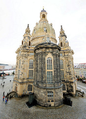 Frauenkirche in Dresden - 1945 im Krieg zerstört, 2005 abgeschlossener Wiederaufbau.