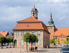 Rathaus Boizenburg / Elbe - barocker Fachwerkbau, erbaut 1711.