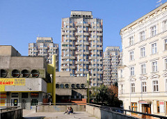 Hochhäuser der Siedlung Grunwaldplatz / plac Grunwaldzi; erbaut von 1967 - 1975 - Architekten Jadwiga Grabowska-Hawrylak,  Zdzisław Kowalski, Włodzimierz Wasilewski.