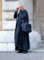 Tourist mit Kamera in Krakau.