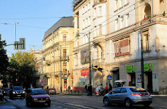 Historische Architektur Strassenbebauung - Strassenverkehr in Krakau.