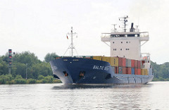 Containerfeeder BALTIC SEA auf dem Nord Ostsee Kanal.