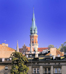 Dächer von Krakau - Kirchturm  der St. Joseph Kirche; Stil Neogotik, erbaut 1905 - 1909.