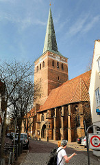 St. MarienKirche in Uelzen - Dreischiffige, gotische Hallenkirche, 1292 geweiht / Kirchturm von 1400.