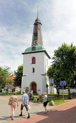 Turm der Glückstädter Kirche - erbaut 1623; eingestürzt 1648 (Naturkatastophe von Holstein); 1651 neu erbaut.