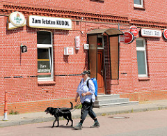 Alter Bahnhof - Ziegelgebäude Bramstedt, Kreis Pinneberg / Schleswig-Holstein; Kneipe ZUM LETZTEN KUDDEL.