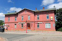 Alter Bahnhof - Ziegelgebäude Bramstedt, Kreis Pinneberg / Schleswig-Holstein.