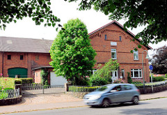 Bauernhof, Ziegelgebäude an der Dorfstrasse von Bünningstedt, Gemeinde Ammersbek.