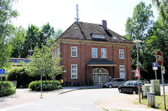 Bahnhof Ahrensburg Ost ( ehem. Hopfenbach) - Station der Walddörferbahn, eröffnet 1921.