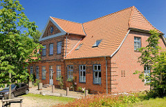 Historische Architektur in Ahrensburg, Kreis Stormar - Schleswig Holstein; Verwalterhaus am Marstall.