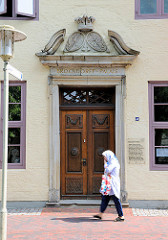 Eingang vom Brokdorff Palais am Fleth in Glückstadt / Unterelbe - 1630 / 31 erbaut; jetzt Detlefsen Museum
