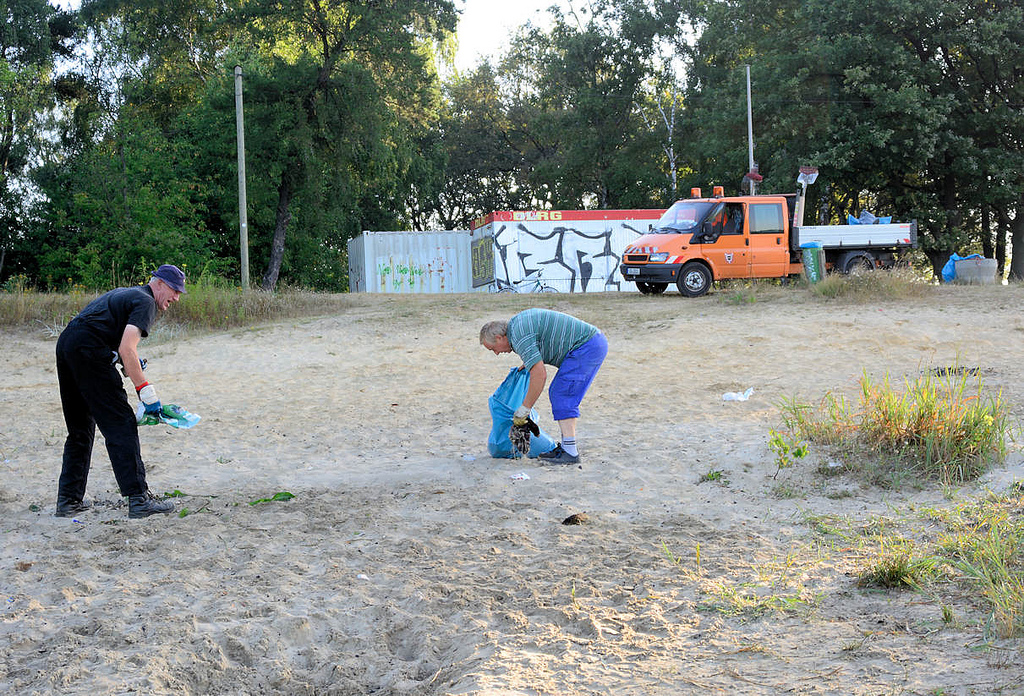 Metropolregion Hamburg: Foto „Reinigung vom Strand des ...