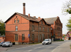 Alte Stadtmühle von Wismar - 1856 als Dampfmühle errichtet - Backsteingebäude, Industriearchitektur.