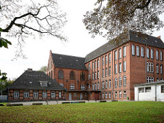 Rückseite Schule am Turmplatz / Kanalstrasse Wismar.