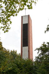 Kirchturm der katholischen Heilig Geist Kirche in Grosshansdorf.