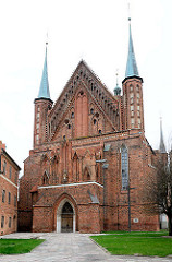 Ansicht Frauenburger Dom / Kathedrale Frombork - gotischer Backsteinarchitektur, errichtet 1329 - 1388.