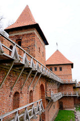 Wehranlage - Mauer mit Turm und Bastei -  Domburg - Frauenburger Dom / Kathedrale Frombork - gotischer Backsteinarchitektur, errichtet 1329 - 1388.