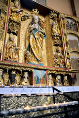 Mittelteil des gotischen Hochaltars; spätes Mittelalter - Maria mit dem Jesuskind. Frauenburger Dom / Kathedrale Frombork