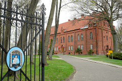 Historische Backsteinarchitektur in Frombork  / Frauenburg; Bischhofsgebäude - eisernes Tor