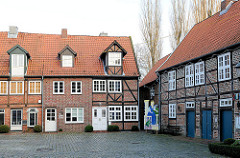 Historische Architektur in Buxtehude, Altstadt - Stavenort; zweigeschossige Fachwerkhäuser.