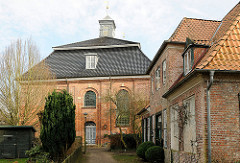Klosterkirche und Konventualinnenhaus am Klosterhof in Uetersen, Kreis Pinneberg.