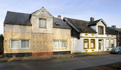 Einzelhäuser - Wohnhäuser, Architektur Ende des 19. Jahrhunderts / Historismus; unterschiedliche Hausfassaden. Bilder aus der Stadt Uetersen, Kreis Pinneberg.