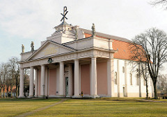 Barock-klassizistische Stadtkirche in Ludwigslust - erbaut 1770, Architekt Johann Joachim Busch - Hofkapelle.