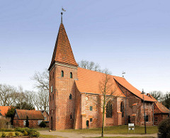 Backsteinkapelle  auf dem  St. Nikolaihof in Bardowick - mittelalterliche Wohnanlage, ehem. Leprosenheim und Altenstift.
