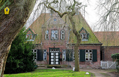 Gebäude Klosterhof Uetersen - denkmalgeschützte Architektur;  Konventualinnenhaus „von Rantzau“ aus dem Jahr 1768.