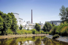Industriearchitektur an der Pinnau in Uetersen, Kreis Pinneberg.