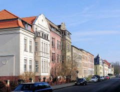 Mehrstöckige Wohngebäude - Gründerzeitarchitektur, Baustil Historismus; Fotos aus der Hansestadt Demmin in Mecklenburg Vorpommern.