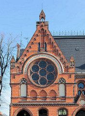 Giebel Friderico-Francisceum in Bad Doberan - erbaut 1889, Backsteinarchitektur, seitlicher Giebelbau / Klinkerfassade - Architekt Ludwig Möckel.