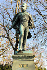 Bronzeskulptur / Denkmal des preussischen Offiziers Ferdinand von Schill, eingeweiht 1907.