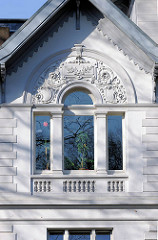 Fassadenschmuck, historische Villa  - Kulturdenkmal, Bilder aus der Stadt Itzehoe.