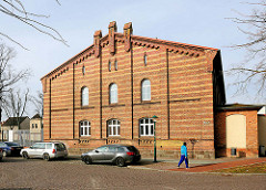 Backsteinarchitektur - Schulgebäude in der Hansestadt Demmin, Mecklenburg-Vorpommern.