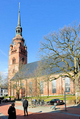 Stadtkirche St. Laurentii in Itzehoe, errichtet 1778, Baustil Barock / Backsteinsaalbau - Kirchturm 1896 erbaut.