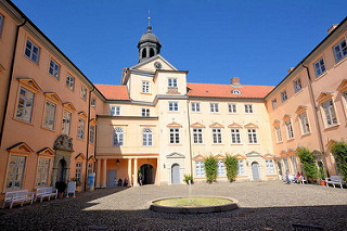 Hoffassade des Westflügels vom Eutiner Schloss.