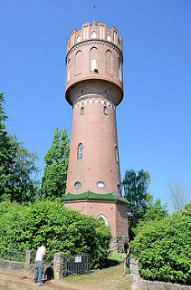 Backsteinturm / Wasserturm in Eutin; erbaut 1909 - 38m hoch; ein Wasserbehälter mit dem Volumen von 250 000 Litern.