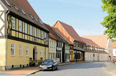 Fachwerkhäuser - Wohnhäuser an der Strasse - Bilder aus der Hansestadt Gardelegen.