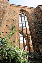Kirchenfenster der Nikolaikirche der Hansestadt Gardelegen; Baubeginn ca. 1200; durch Bombenangriff 1945 teilw. zerstört.